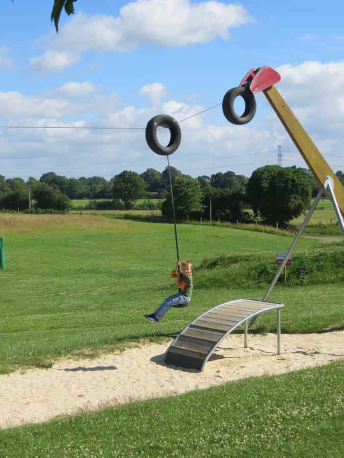 Hebergement Dans Un Domaine A Litteau Kültér fotó